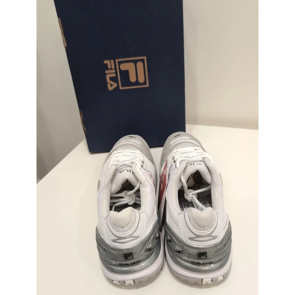 NWB FILA Cage Delirium Women's Tennis Sneakers White/Gray Size 9.5